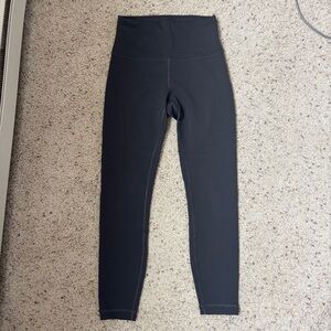 Lululemon WunderTrain 25” size 6 leggings
